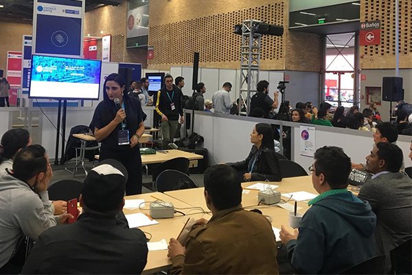 Jhamile Abuabara sharing insights on digital marketing strategy and organizational growth